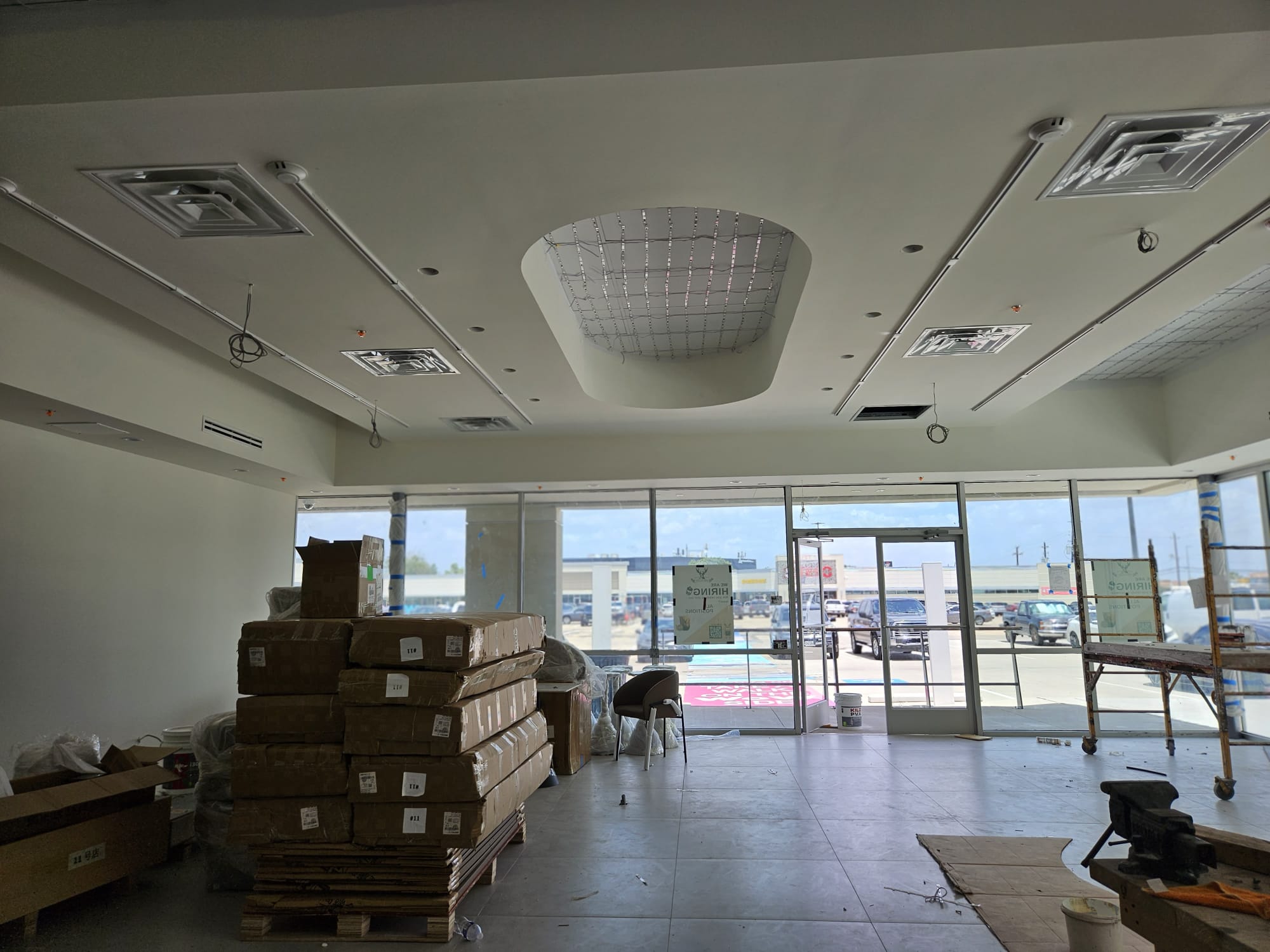 Cielo raso terminado con iluminación LED — proyecto RRG Construction